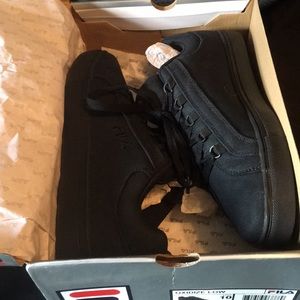 Fila oxidize low black shoes size 10